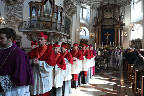 Requiem Erzbischof em. Alois Kothgasser