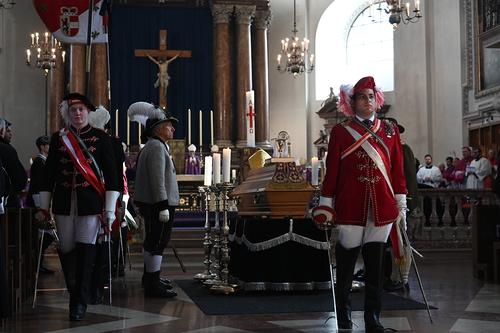 Requiem Erzbischof em. Alois Kothgasser