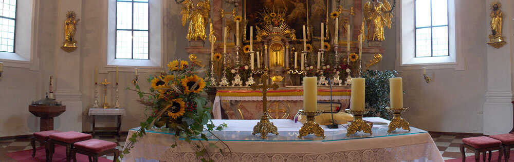 Altar in der Pfarrkirche zum Hl. Primus und Felizian