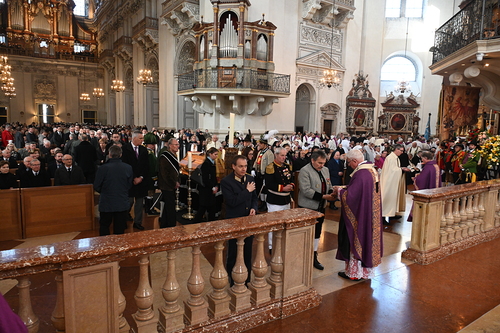 Requiem Erzbischof em. Alois Kothgasser