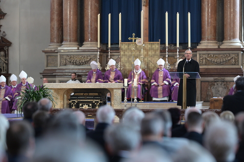 Requiem Erzbischof em. Alois Kothgasser