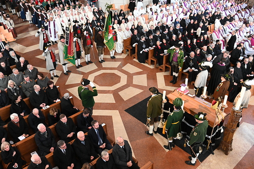 Requiem Erzbischof em. Alois Kothgasser