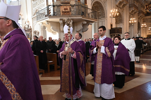 Requiem Erzbischof em. Alois Kothgasser