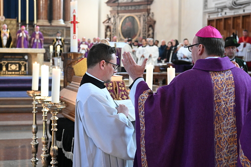 Requiem Erzbischof em. Alois Kothgasser