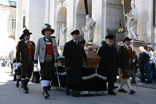 Requiem Erzbischof em. Alois Kothgasser