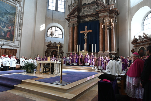 Requiem Erzbischof em. Alois Kothgasser