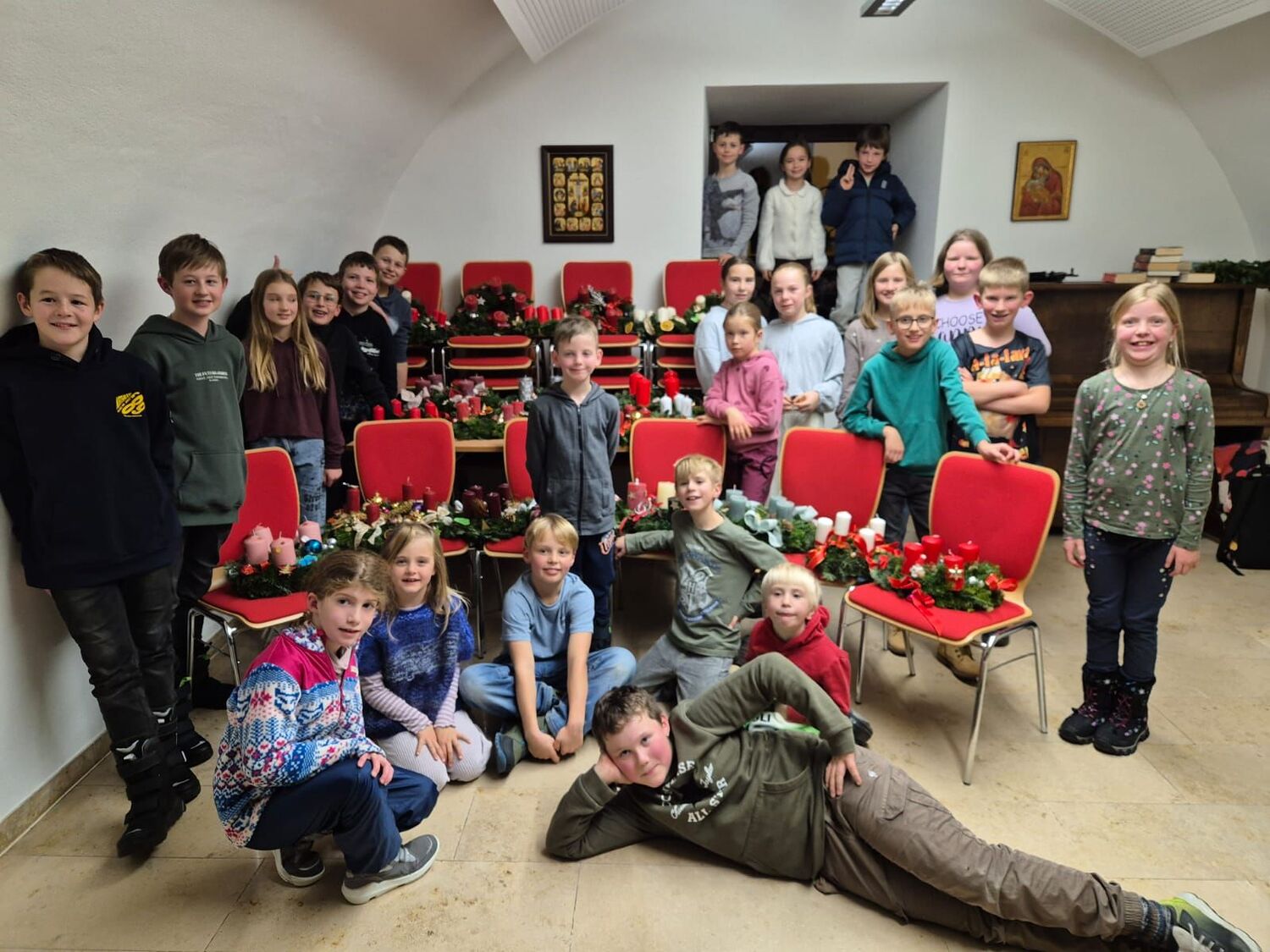 Adventkranzbinden 2025 / Maria Egger