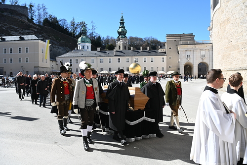 Requiem Erzbischof em. Alois Kothgasser