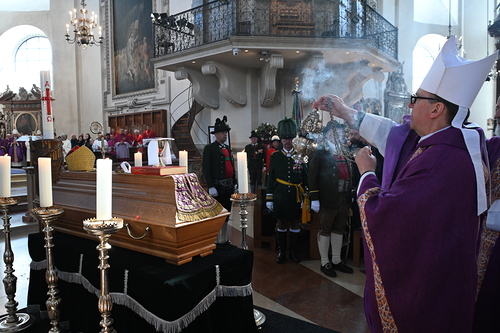 Requiem Erzbischof em. Alois Kothgasser