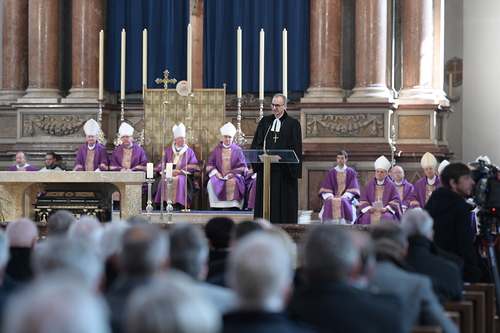 Requiem Erzbischof em. Alois Kothgasser