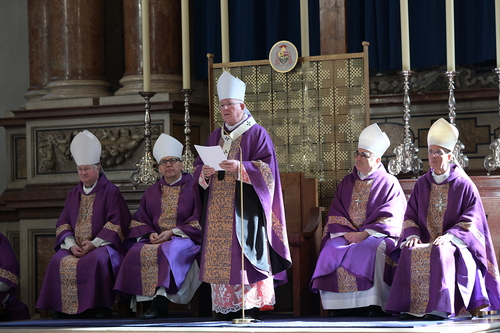 Requiem Erzbischof em. Alois Kothgasser