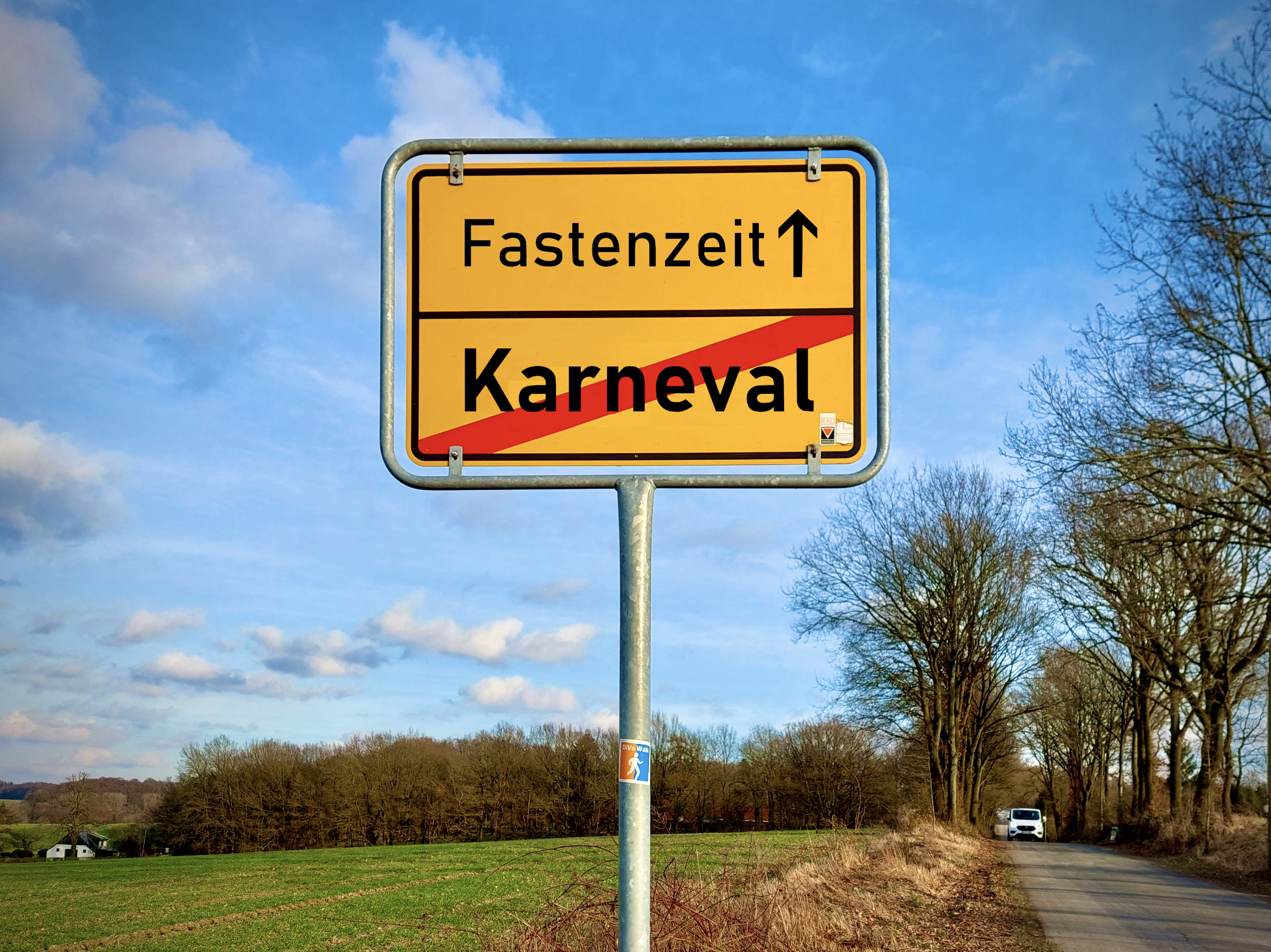 Volker Holtmeyer In: Pfarrbriefservice.de